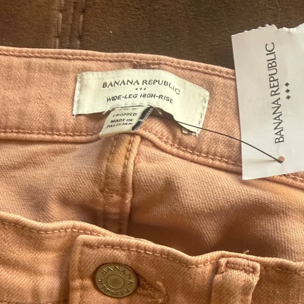 Cropped wide Leg salmon colored Women’s Jeans - Picture 2 of 5
